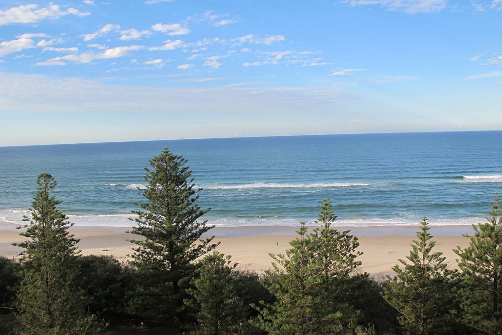 Pacific Regis Beachfront Holiday Apartments Gold Coast Buitenkant foto