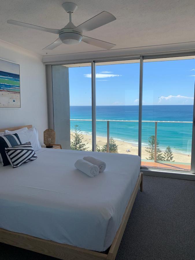 Pacific Regis Beachfront Holiday Apartments Gold Coast Buitenkant foto