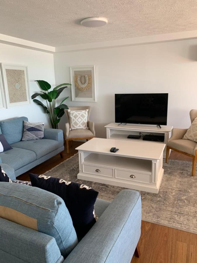 Pacific Regis Beachfront Holiday Apartments Gold Coast Buitenkant foto