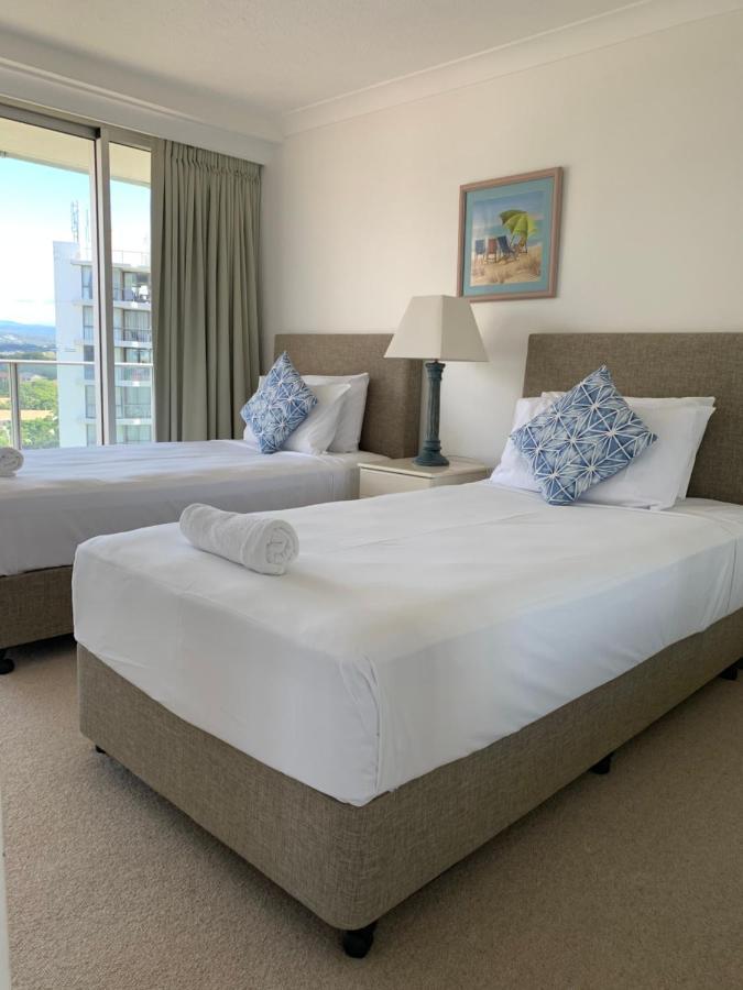 Pacific Regis Beachfront Holiday Apartments Gold Coast Buitenkant foto