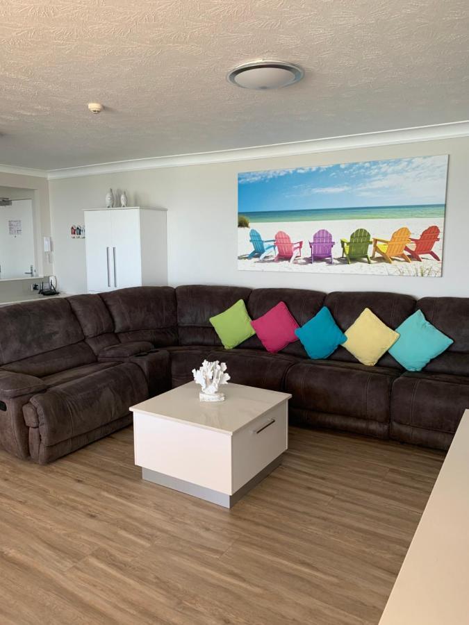 Pacific Regis Beachfront Holiday Apartments Gold Coast Buitenkant foto