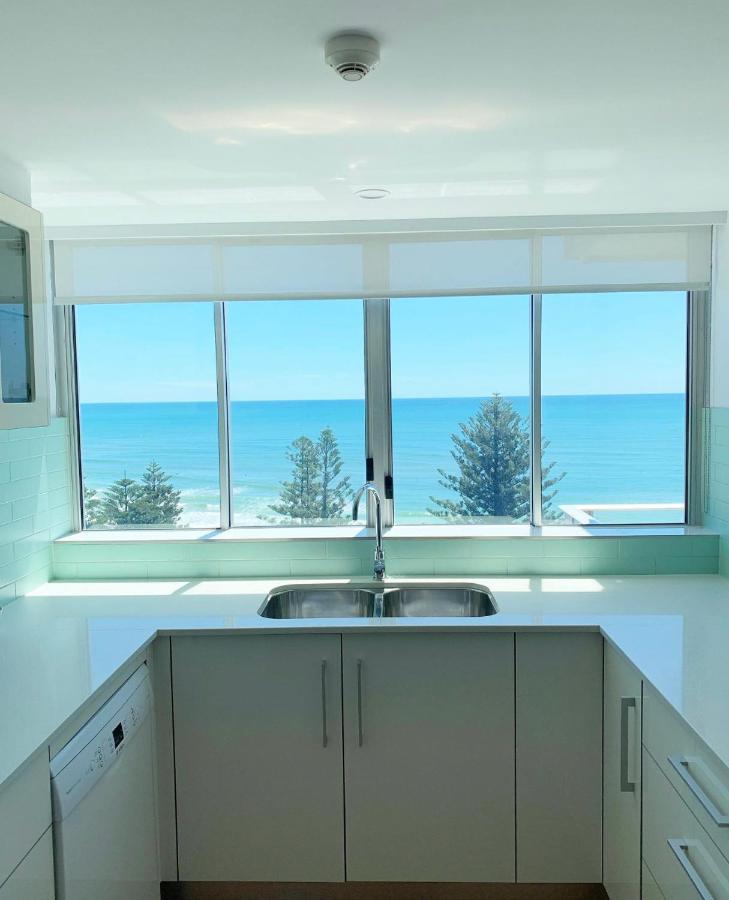 Pacific Regis Beachfront Holiday Apartments Gold Coast Buitenkant foto