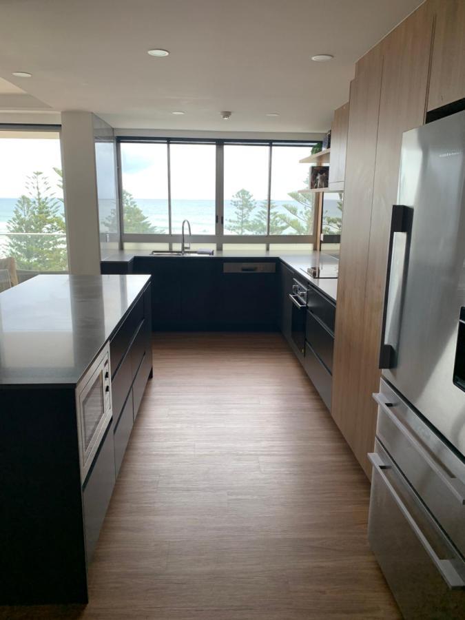 Pacific Regis Beachfront Holiday Apartments Gold Coast Buitenkant foto