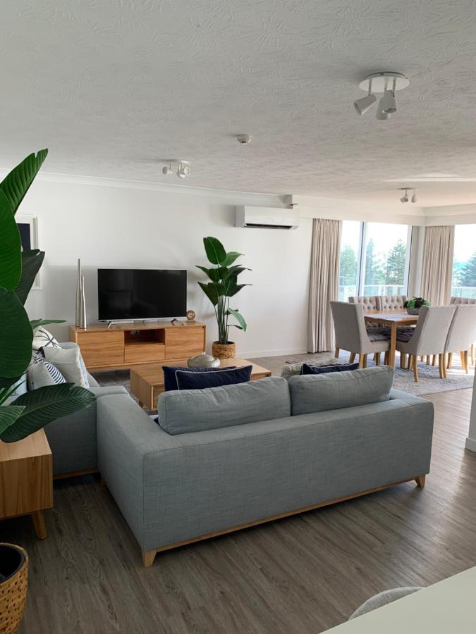 Pacific Regis Beachfront Holiday Apartments Gold Coast Buitenkant foto