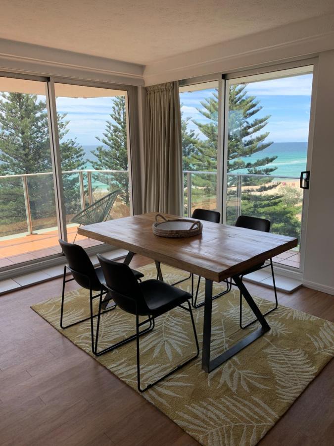 Pacific Regis Beachfront Holiday Apartments Gold Coast Buitenkant foto