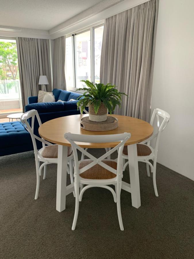 Pacific Regis Beachfront Holiday Apartments Gold Coast Buitenkant foto