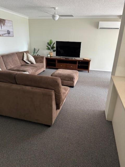 Pacific Regis Beachfront Holiday Apartments Gold Coast Buitenkant foto