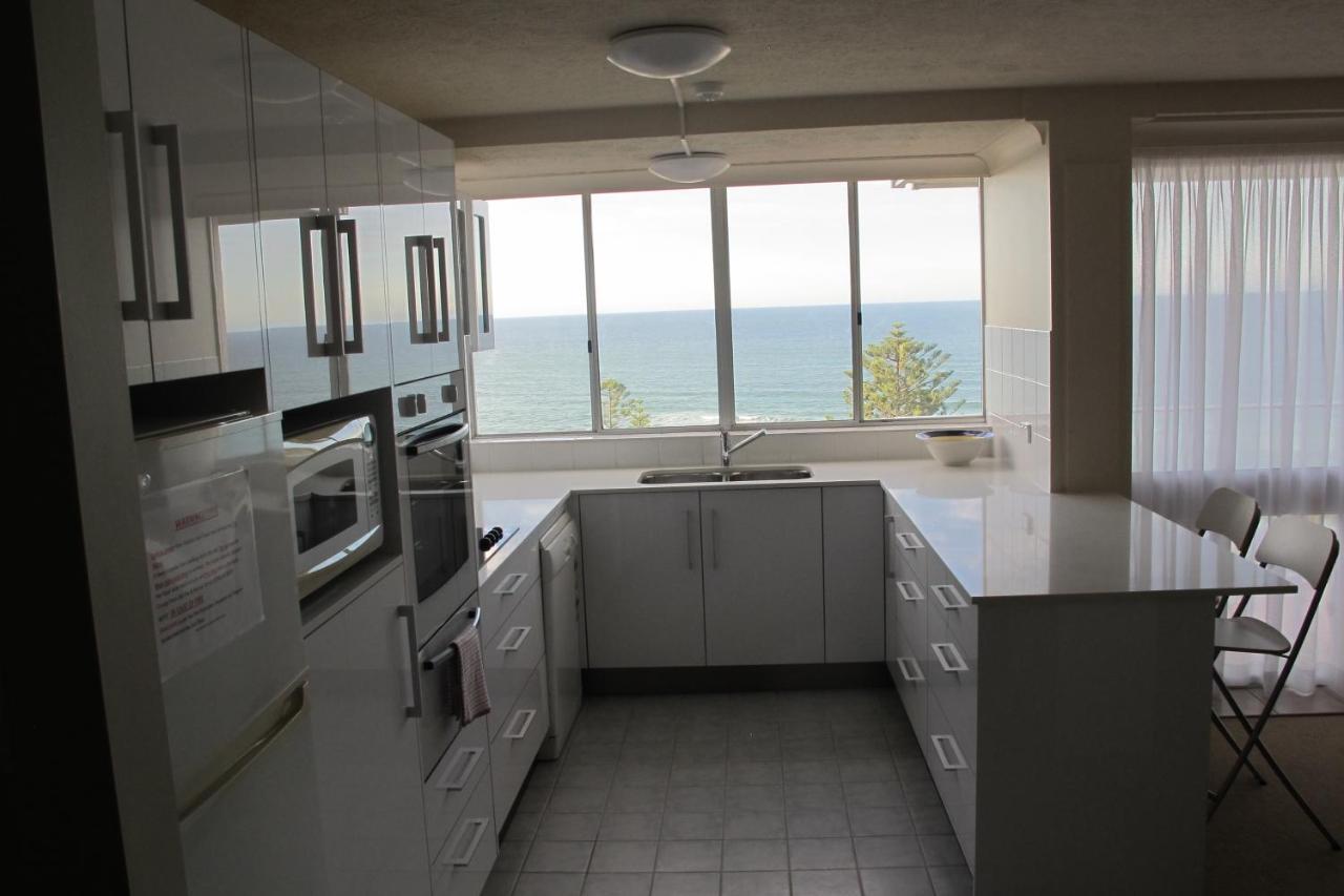 Pacific Regis Beachfront Holiday Apartments Gold Coast Buitenkant foto